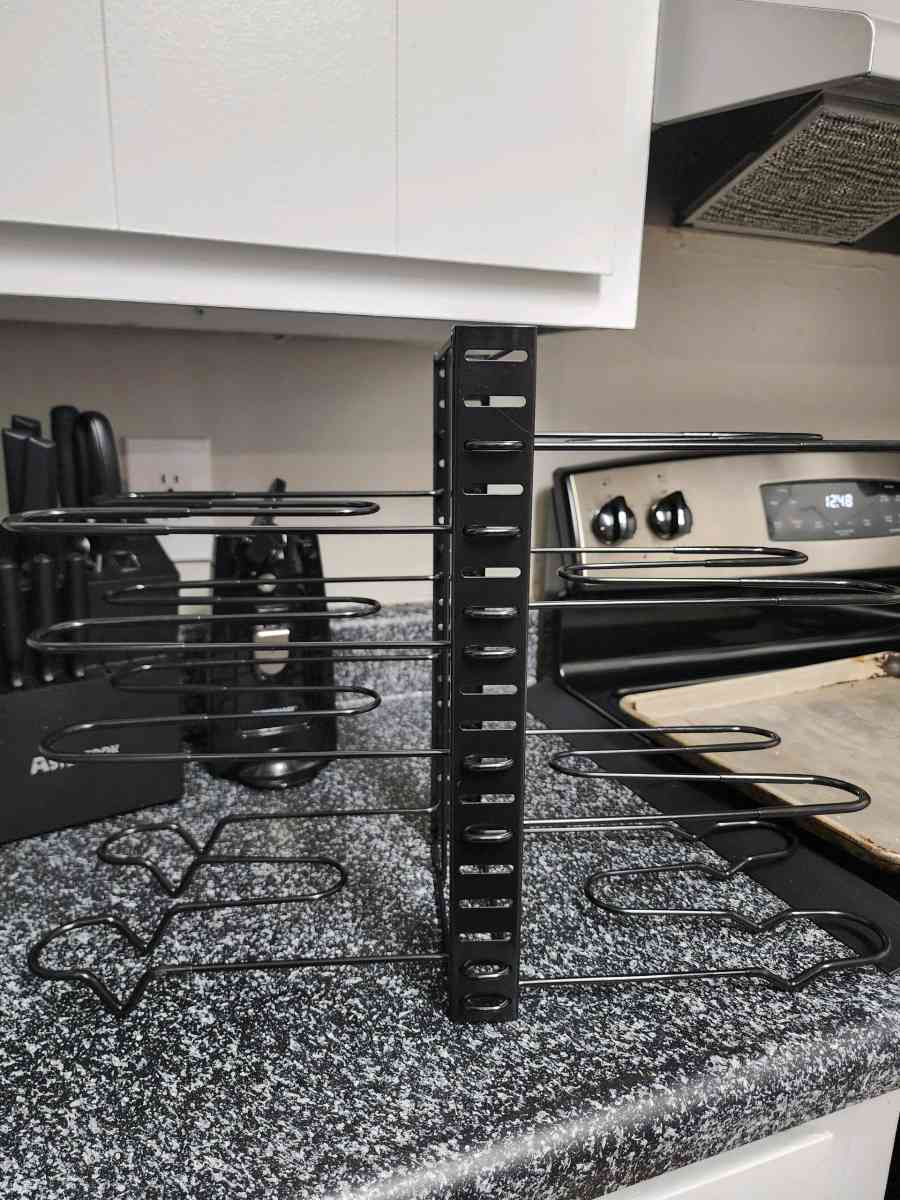 Adjustable pot and lid holder - Knoxville, Tennessee - FleaMarketBay