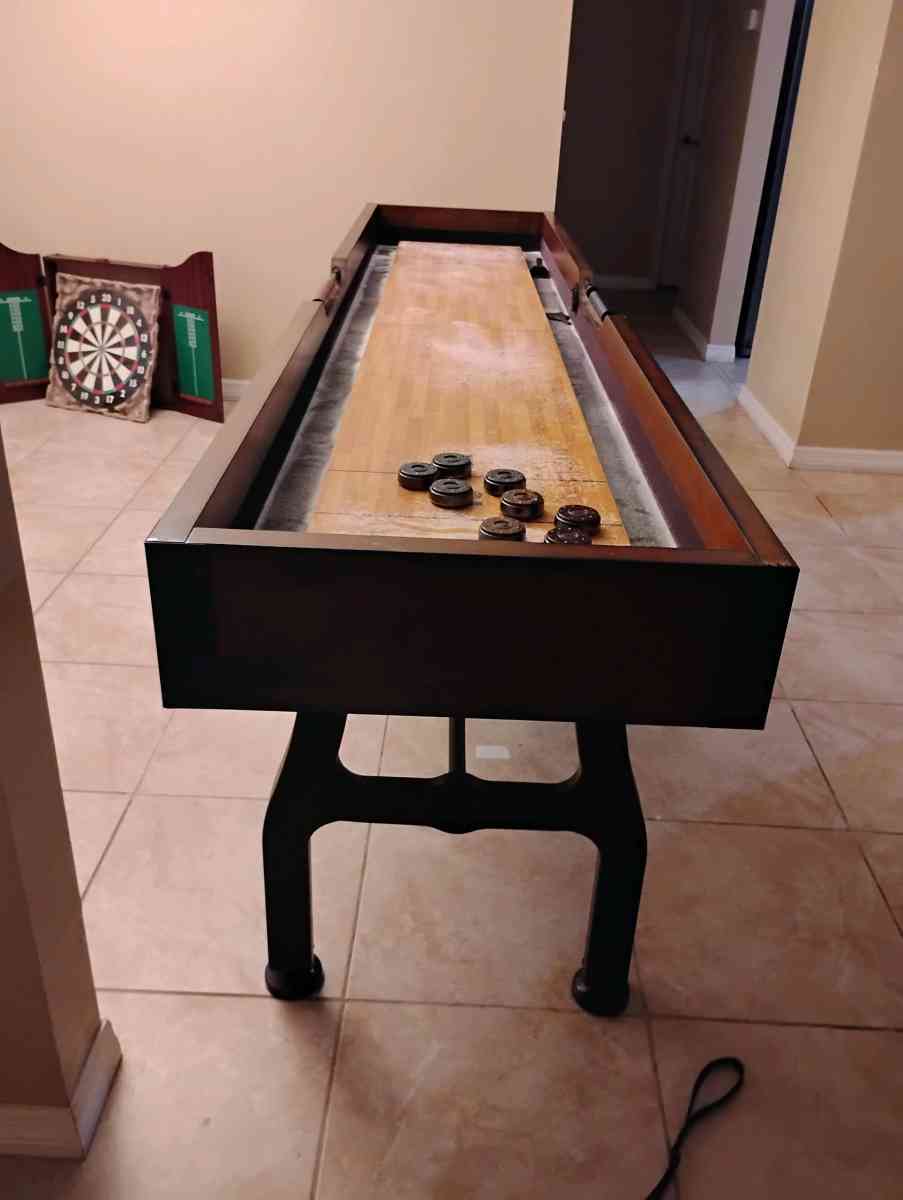 vintage shuffleboard table - Cape Coral, Florida