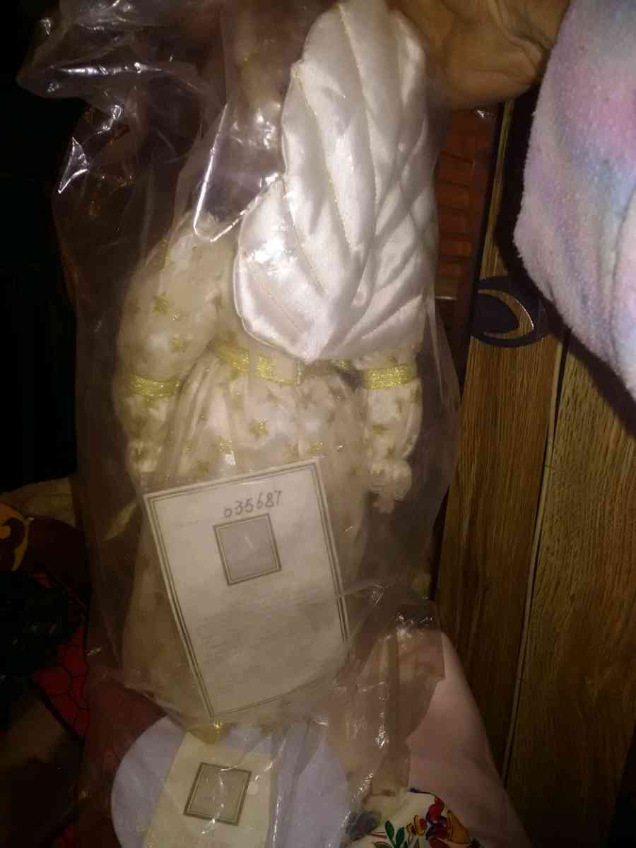 ceramic glass doll collectible - Beaverton, Michigan - FleaMarketBay