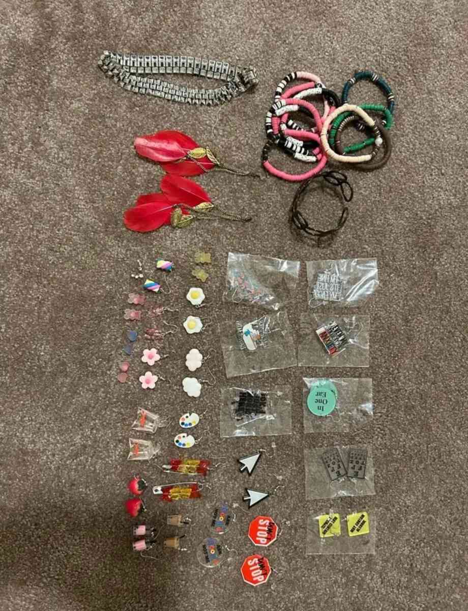 Earrings Necklaces Bracelets - Davis, California