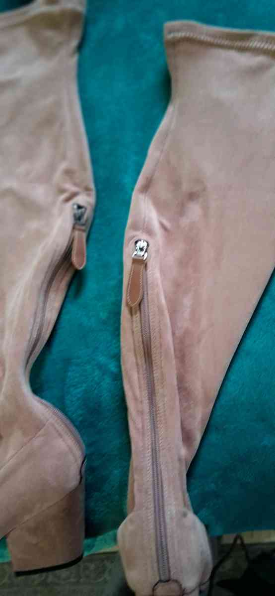 thigh high boots - Hudson, Florida