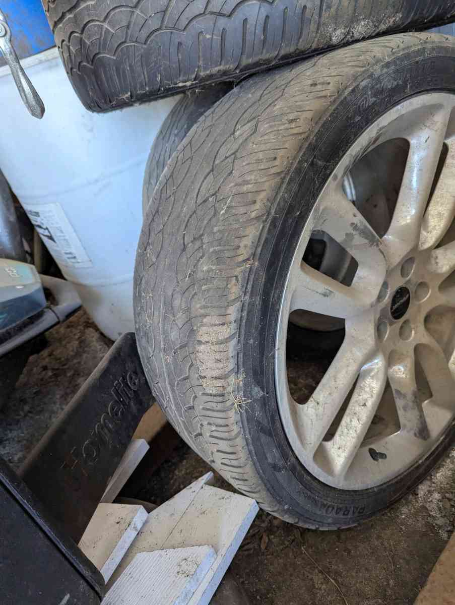 09 Ford edge sport 22inch rims and tires