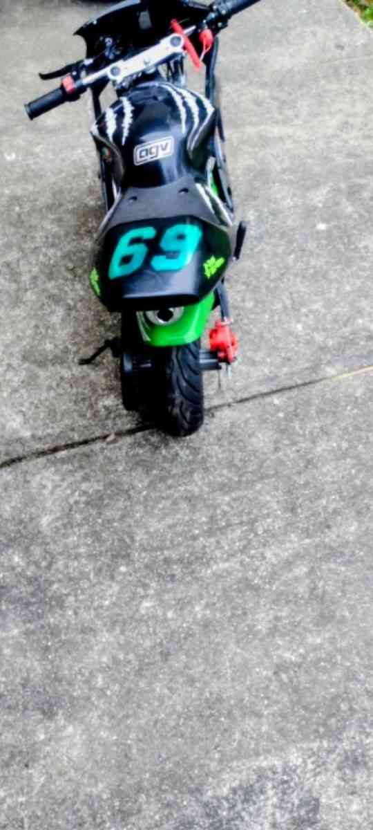 Pocket bike mini motorcycle 49cc gas pocket bike 30 mph - Richton Park, Illinois - FleaMarketBay