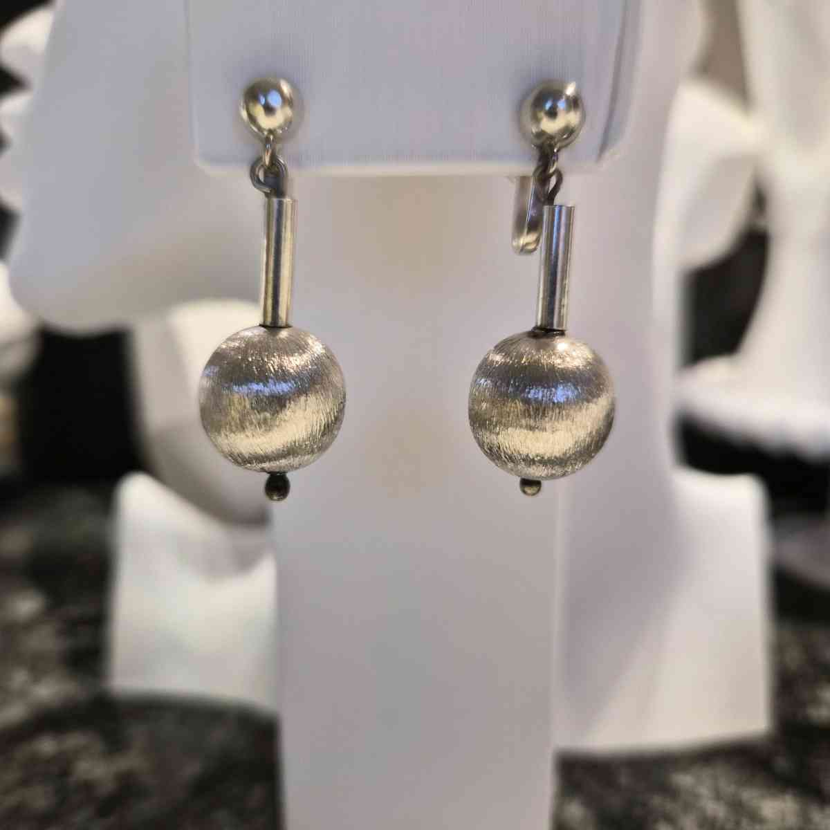 Sterling silver drop ball earrings - Trenton, New Jersey - FleaMarketBay