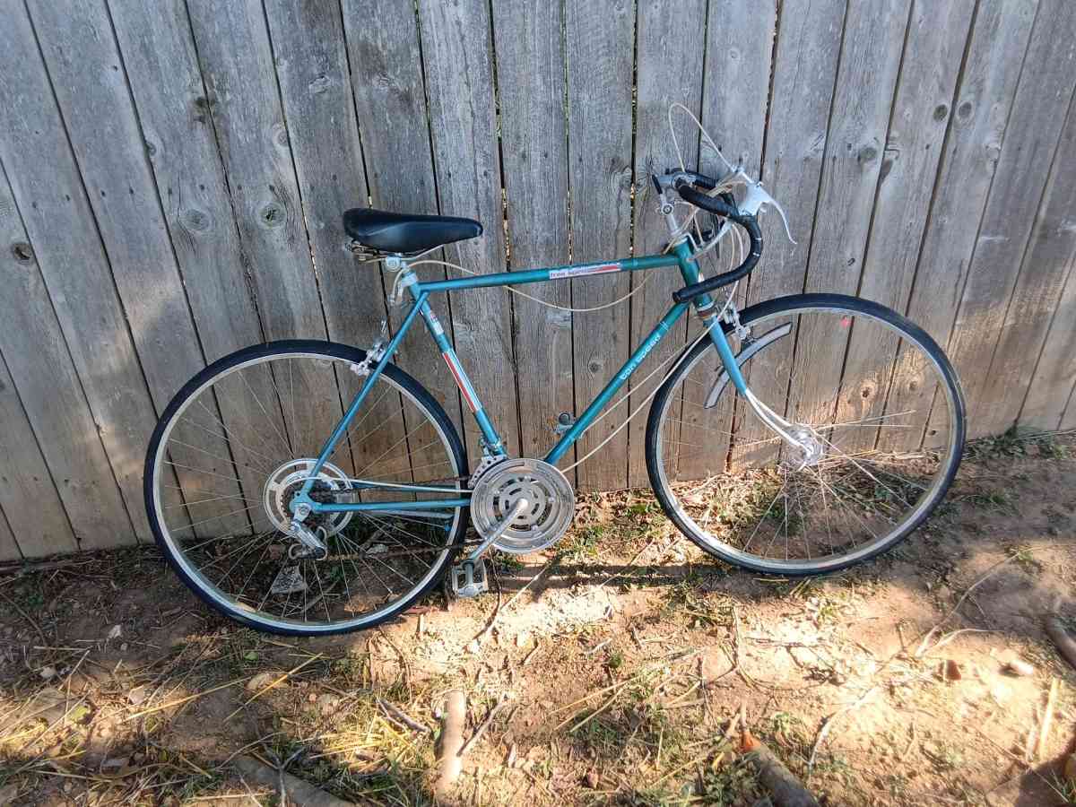 2 vintage bikes - Springfield, Missouri - FleaMarketBay