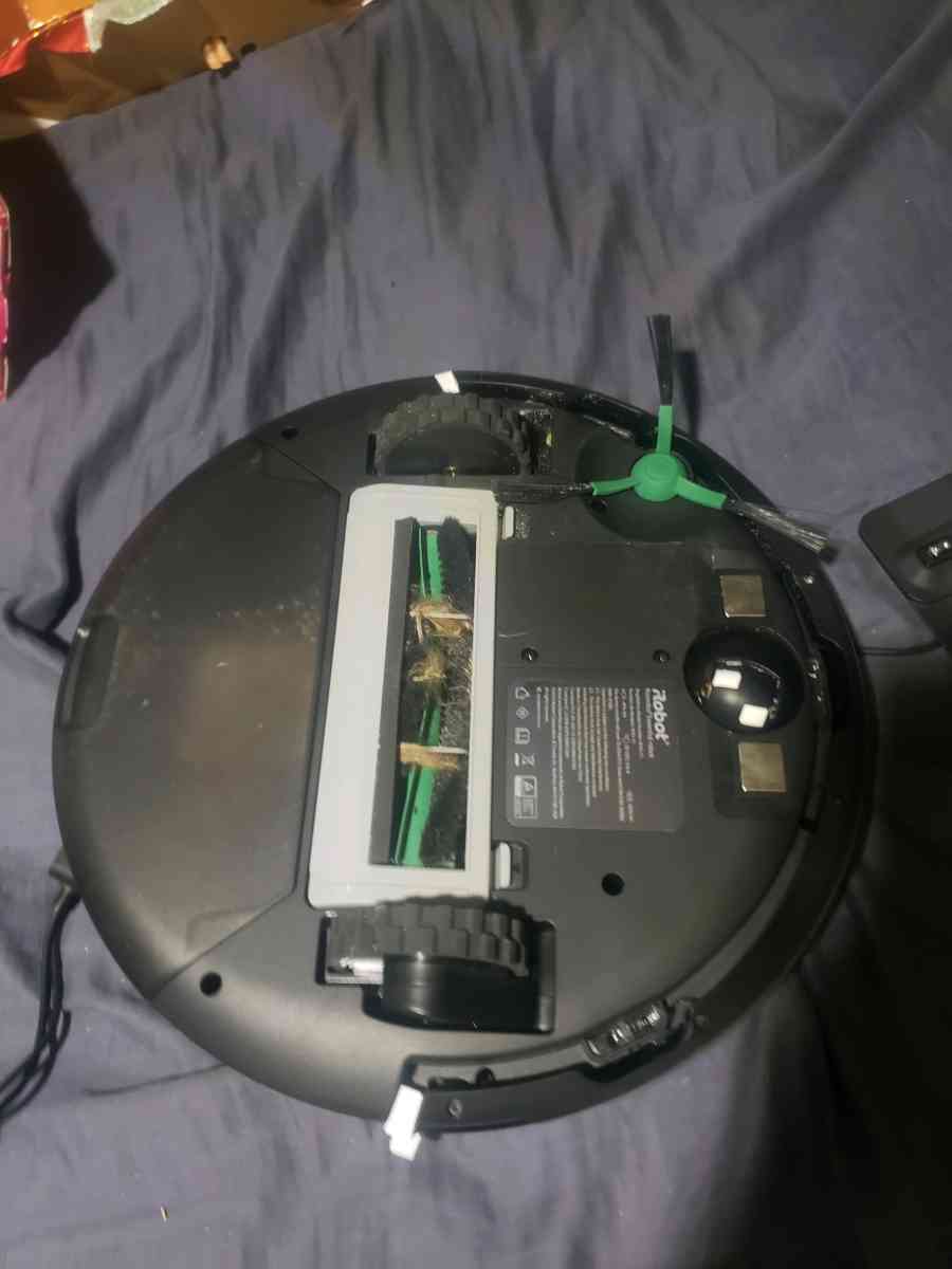 IRobot Roomba Essential Vacuum - Shelby, North Carolina - FleaMarketBay