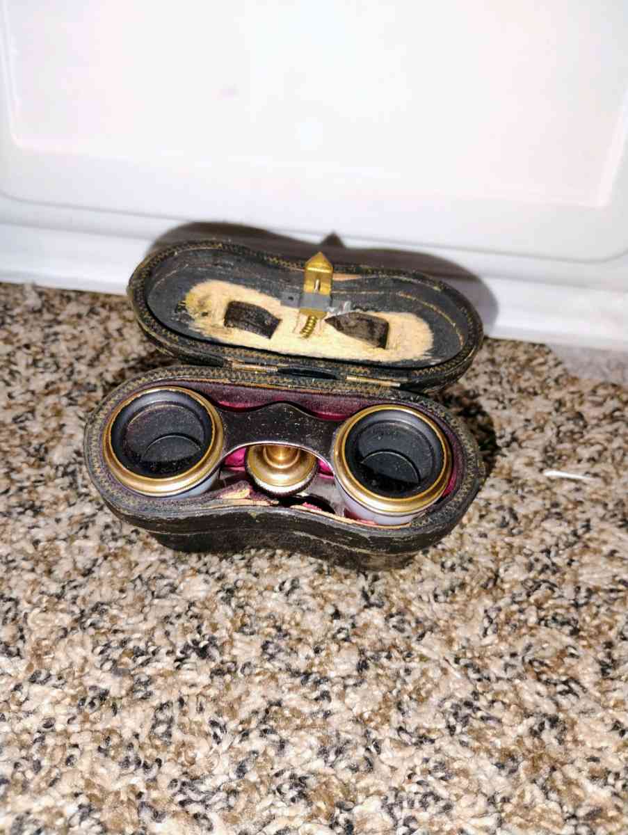 Antique Chevalier Paris opera glasses 105yrs old  perfect - Omaha, Nebraska - FleaMarketBay