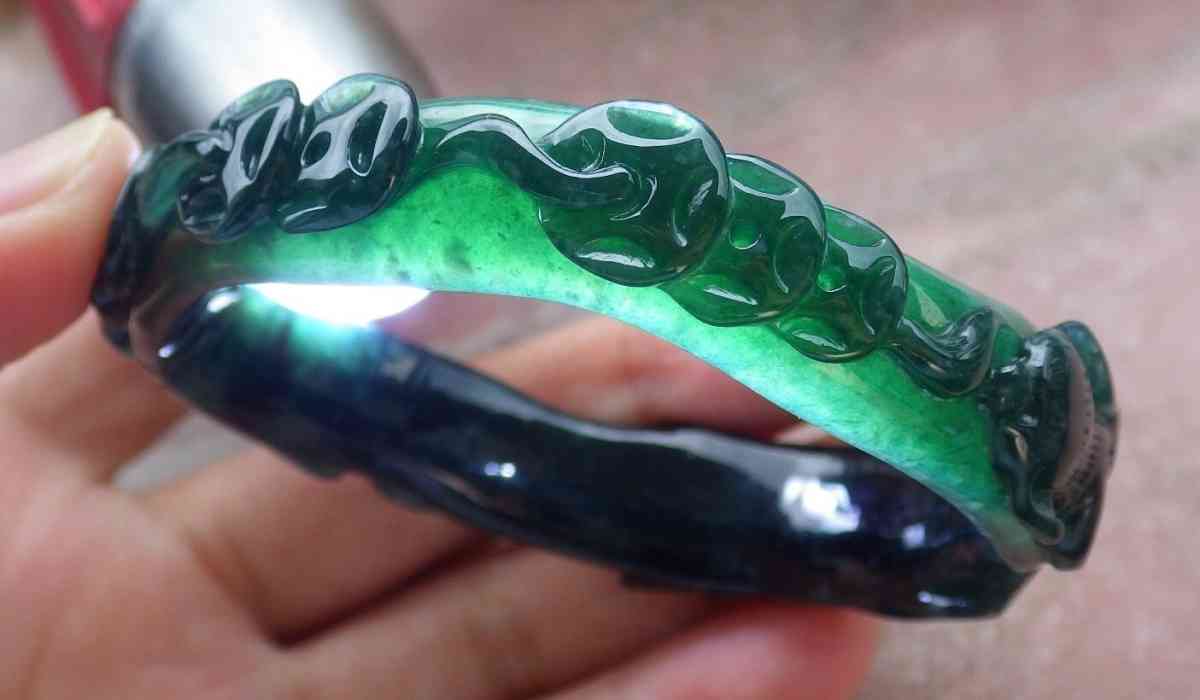 Certificate Jadeite jade Burma  Dark Green Black Flower - Pasadena, California - FleaMarketBay