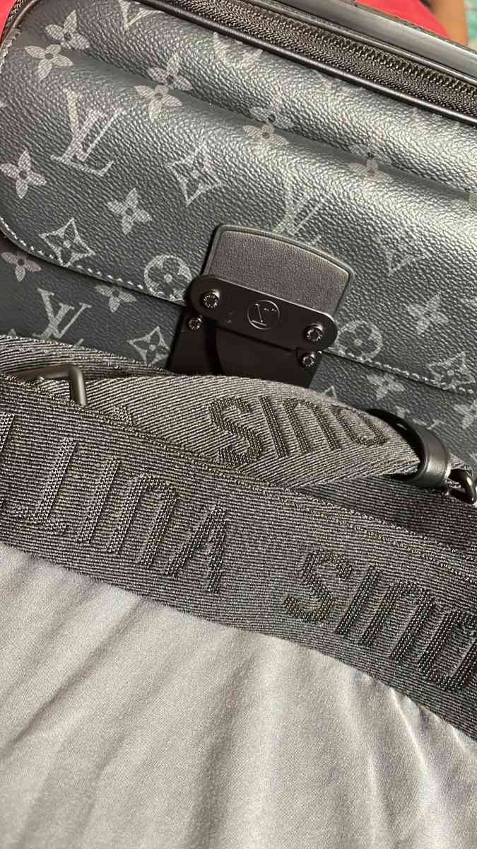 S Lock Messenger - Philadelphia, Pennsylvania - FleaMarketBay