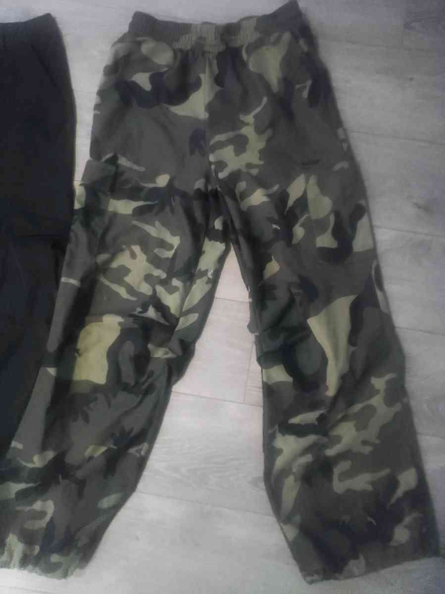 2 FOR 1 Cargo pants - Bronx, New York - FleaMarketBay