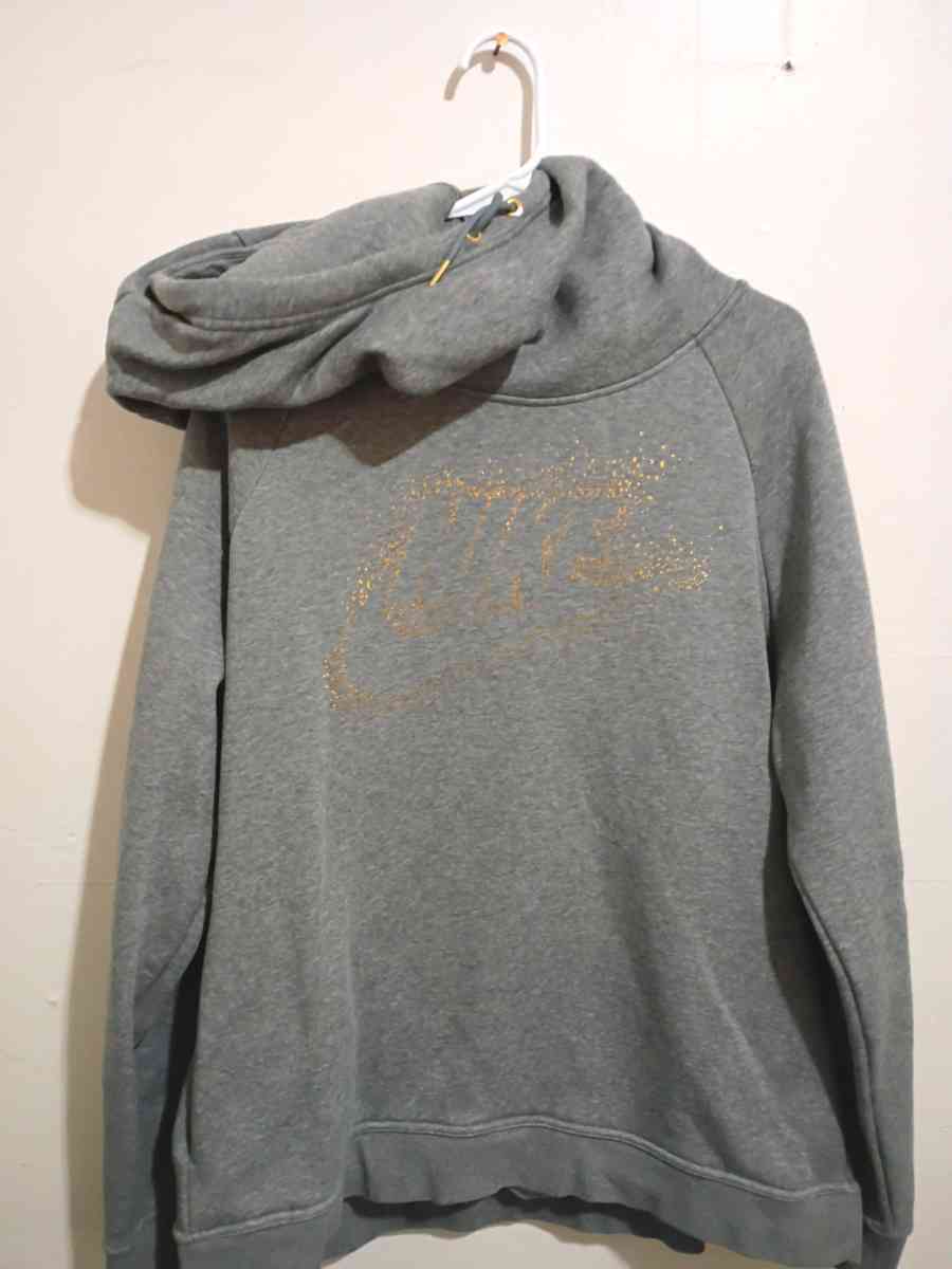 Sudadera con capucha Nike W NSW RALLY HOODIE METALIC - Agency, Missouri
