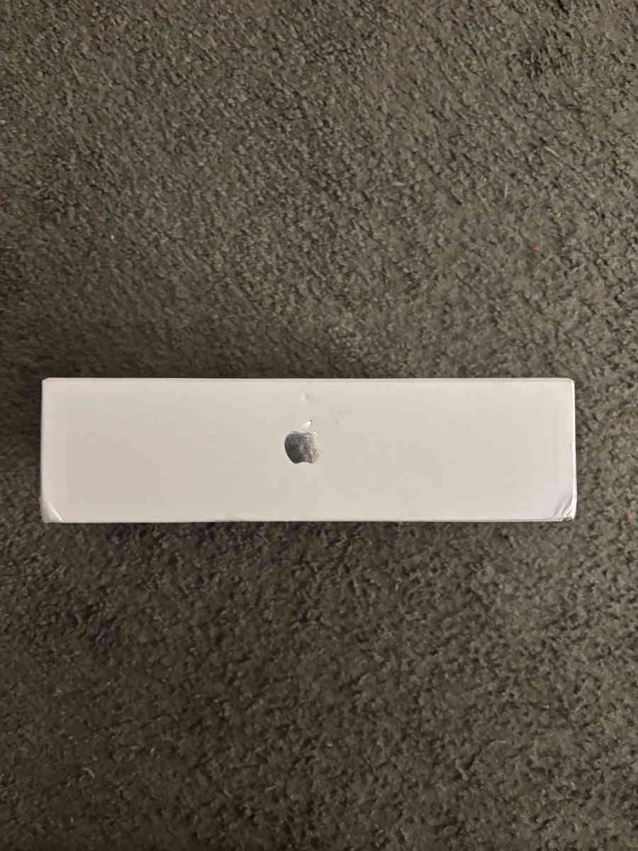 AirPods Max - Sacramento, California - FleaMarketBay