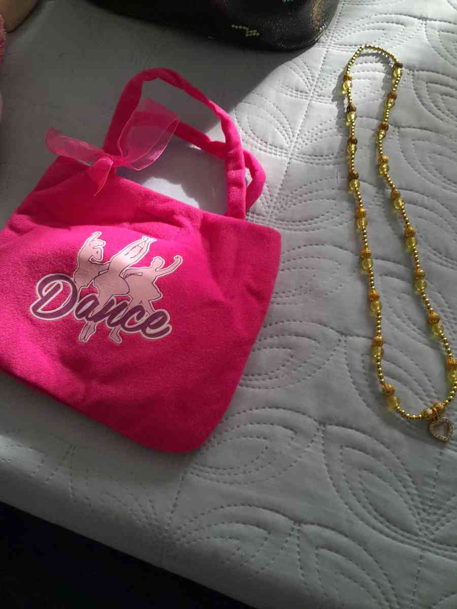 Bundle Ballet gear shoes make up and accessories - Los Angeles, California - FleaMarketBay