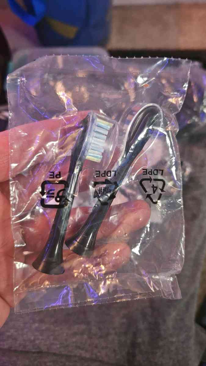 Philips Sonicare DiamondClean 9300 series electric toothbrus - Woodstown, New Jersey - FleaMarketBay