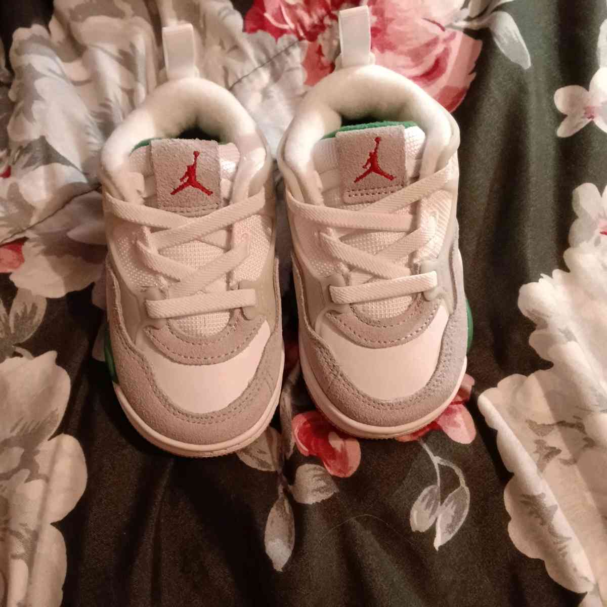 Jordan 4 RM - Jacksonville, Florida - FleaMarketBay