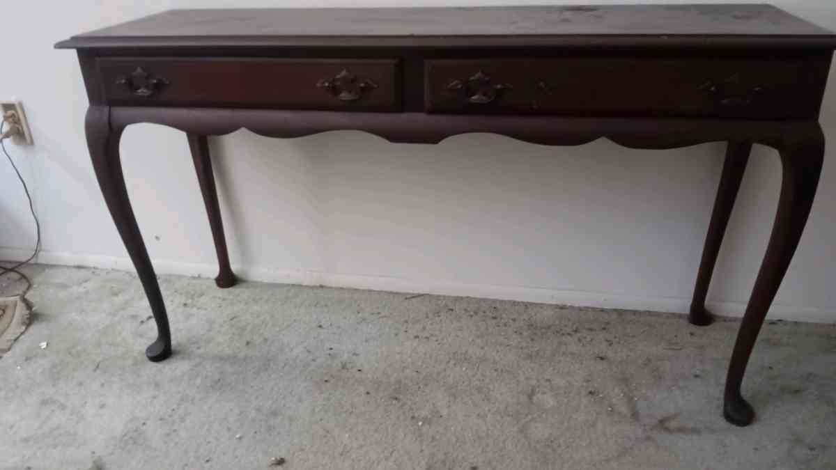 Queen Anne Style Console Sofa Table - Largo, Florida - FleaMarketBay