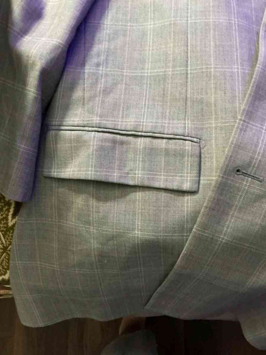 Mens Steve Harvey Gray Plaid Suit - Atlanta, Georgia - FleaMarketBay