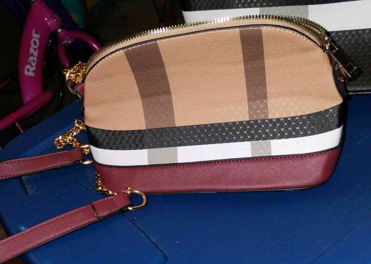 New York Atlantis purse an wallet - Columbia, Pennsylvania - FleaMarketBay