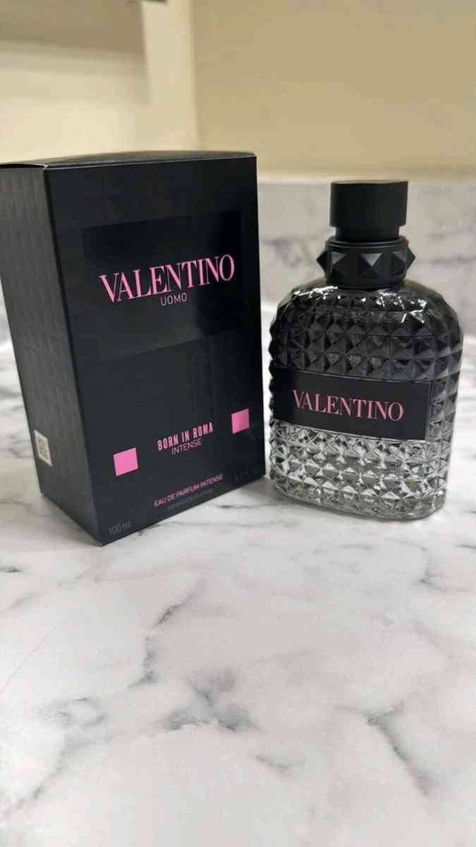 Valentino born in roma WANT GONE - Baltimore, Maryland - FleaMarketBay
