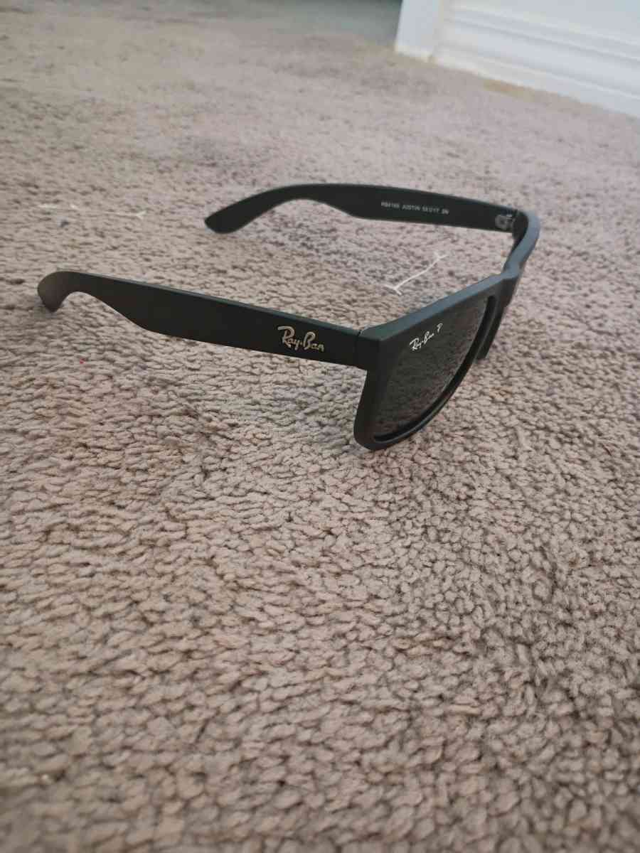 rayban justin - San Bernardino, California - FleaMarketBay