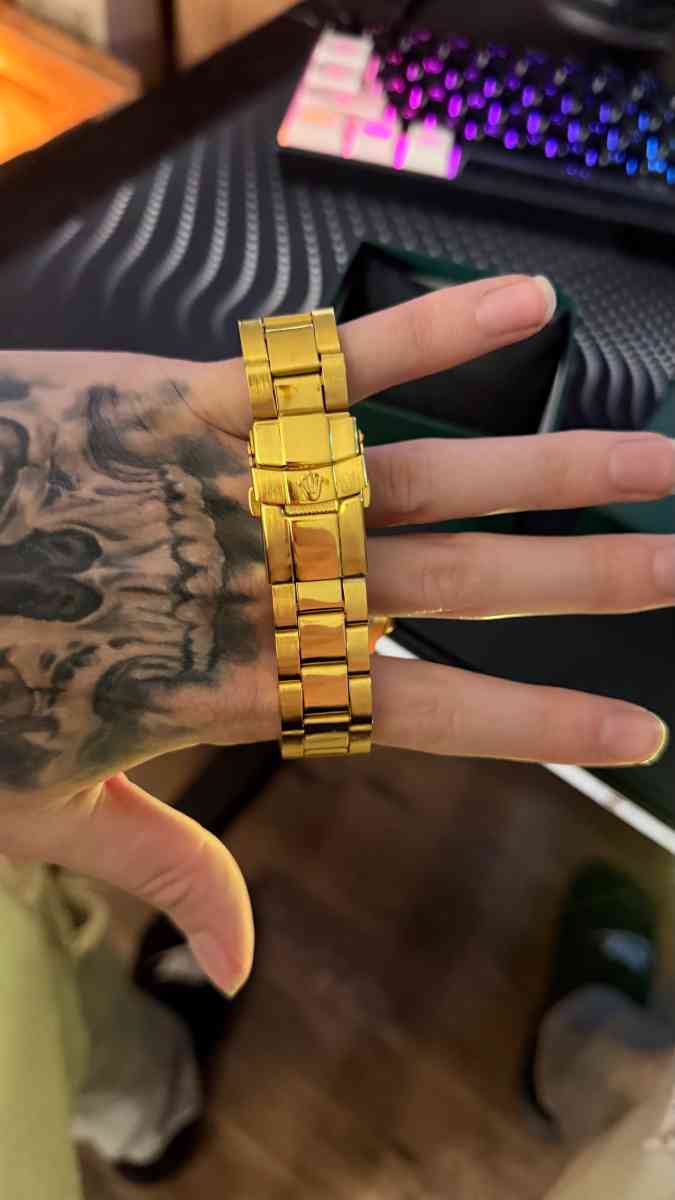 Watch - Youngstown, Ohio - FleaMarketBay