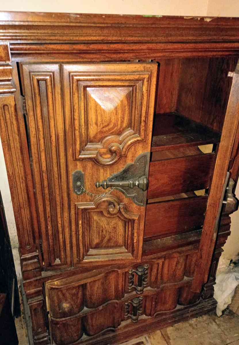 antique wooden cabinet with decorative designs - Indianapolis, Indiana - FleaMarketBay