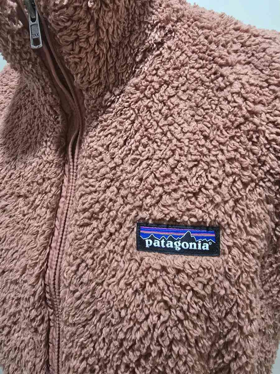Patagonia furry vest - Port Jefferson, New York - FleaMarketBay
