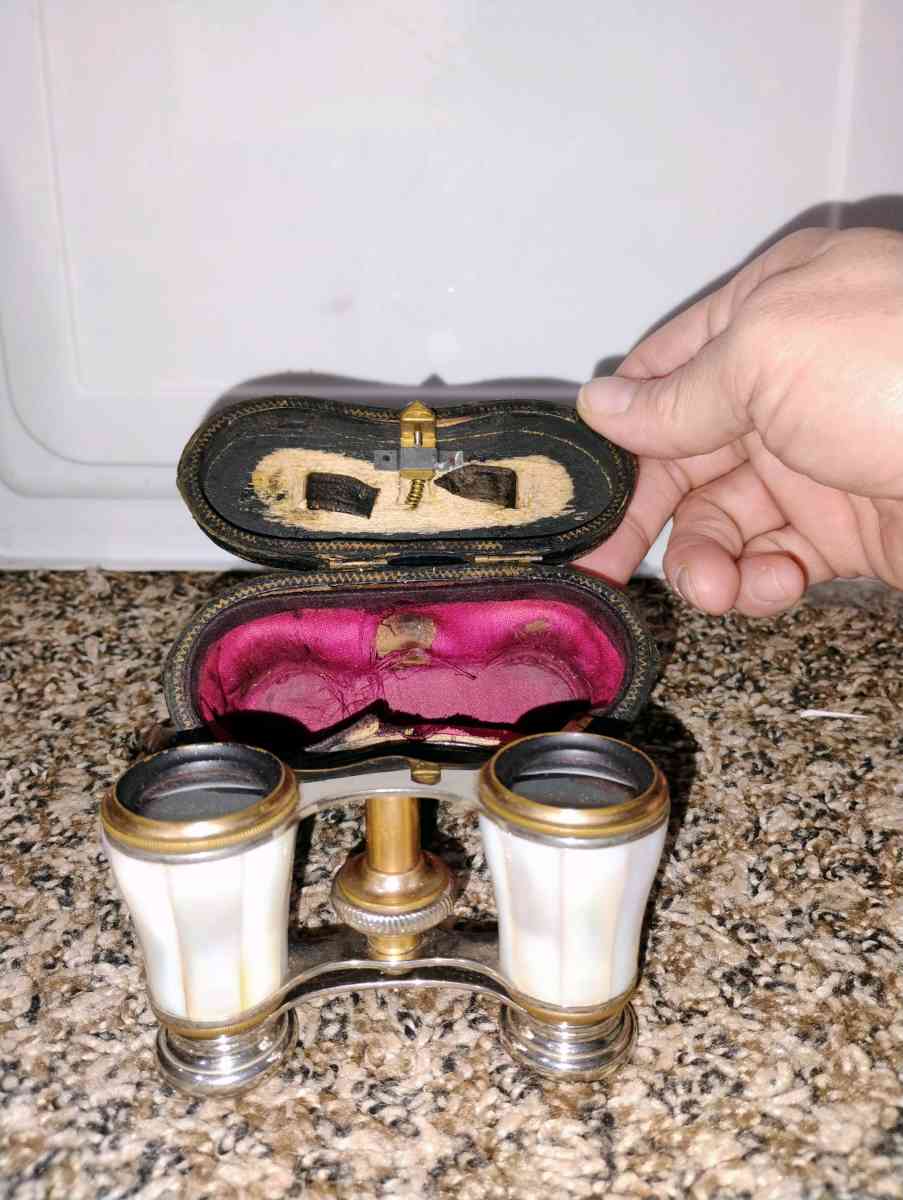 Antique Chevalier Paris opera glasses 105yrs old  perfect - Omaha, Nebraska - FleaMarketBay