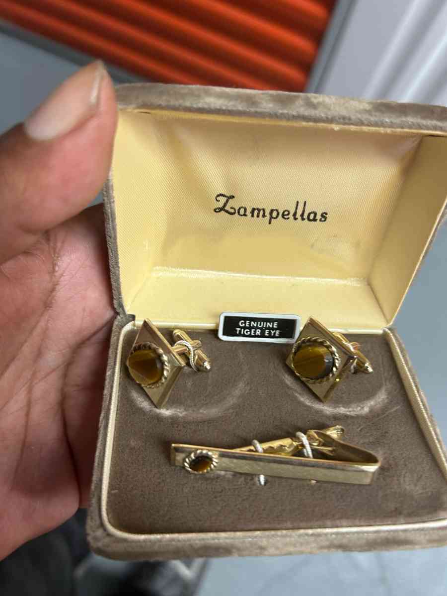 LAMPELLAS GENUINE TIGER EYE CUFF LINK SET - Hackensack, New Jersey - FleaMarketBay