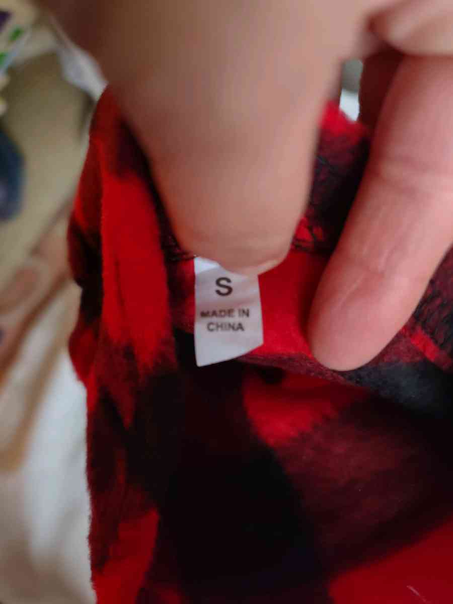 Small dog outfits - Gary, Indiana - FleaMarketBay