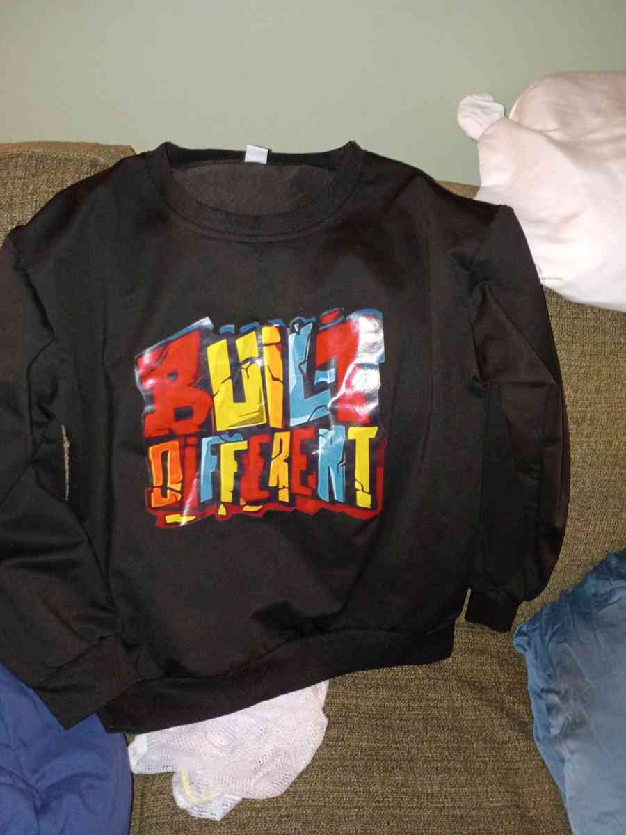 Lots Of Teen Boys and Mens Cloths - Columbia, Missouri - FleaMarketBay