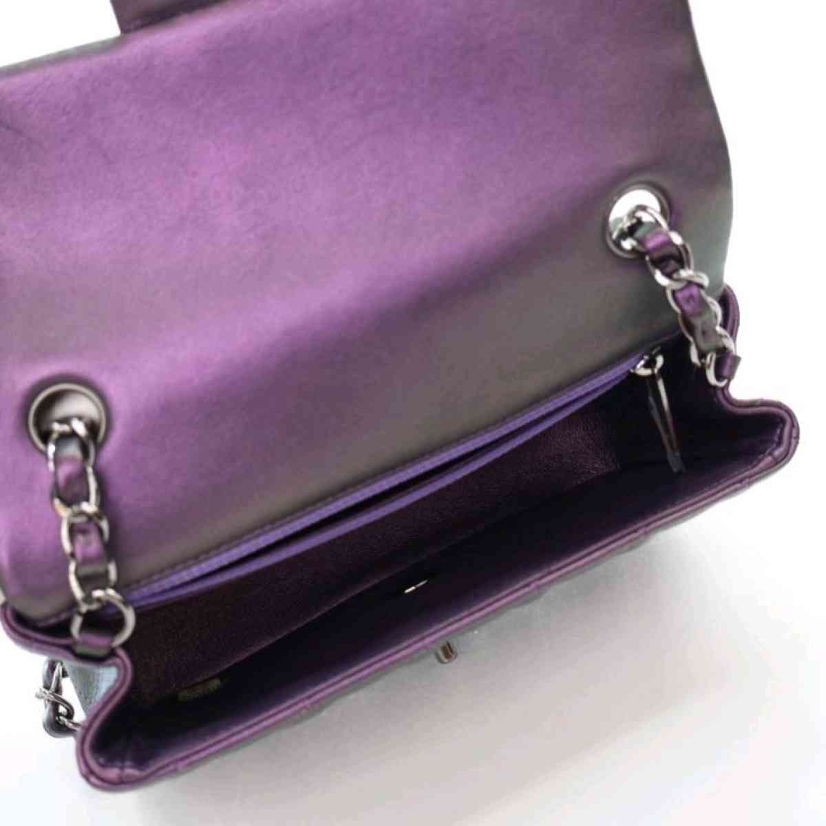 Authentic Chanel handbag - Alden, Illinois - FleaMarketBay