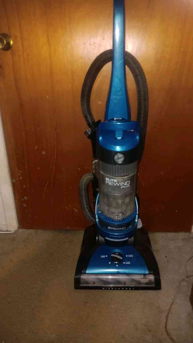 HOOVER UPRIGHT VACUUM - Largo, Florida