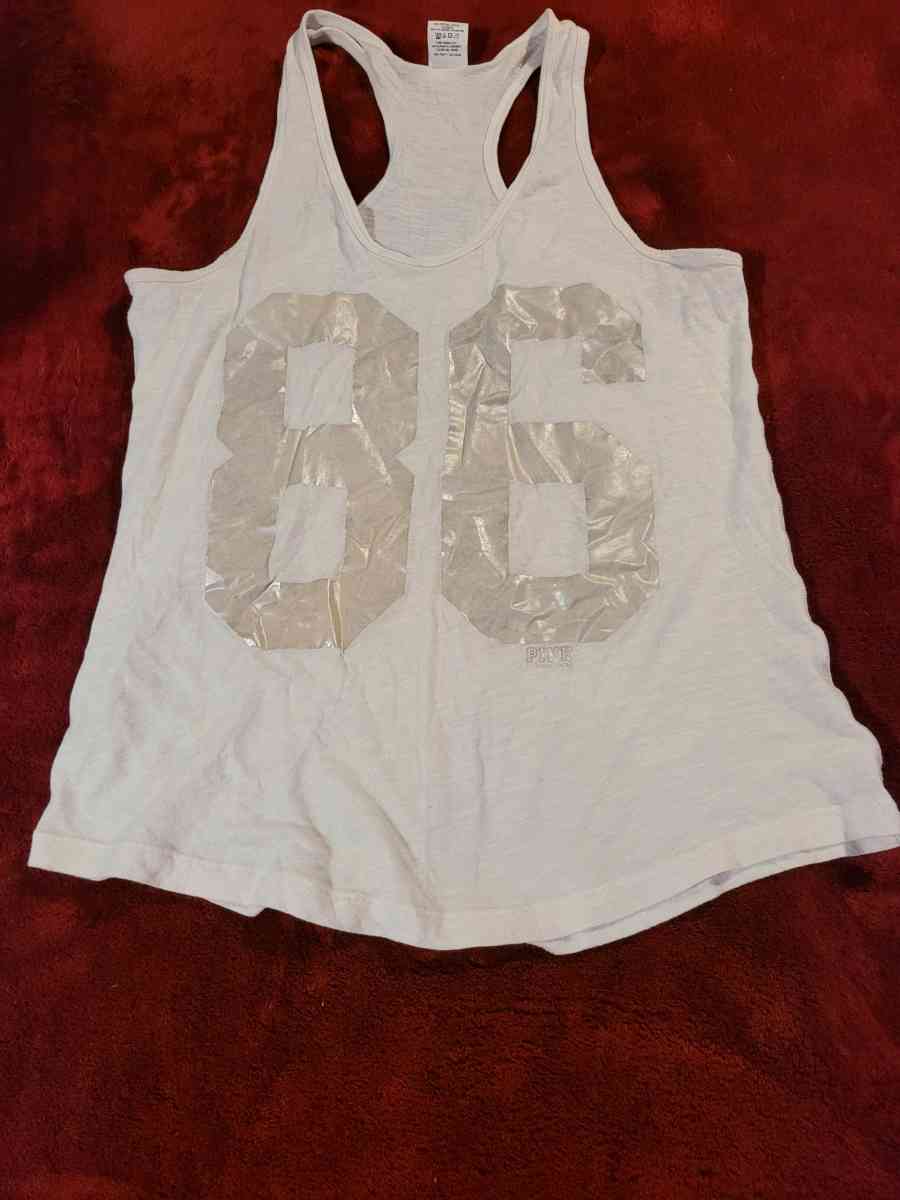 Victoria secret clothing - Le Center, Minnesota - FleaMarketBay