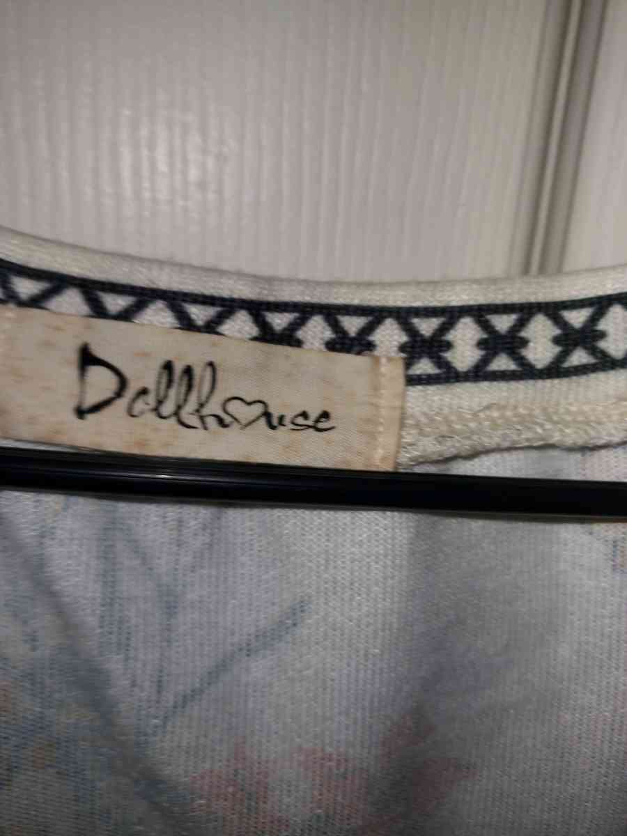 Floral off the shoulder top - Oceanside, California - FleaMarketBay