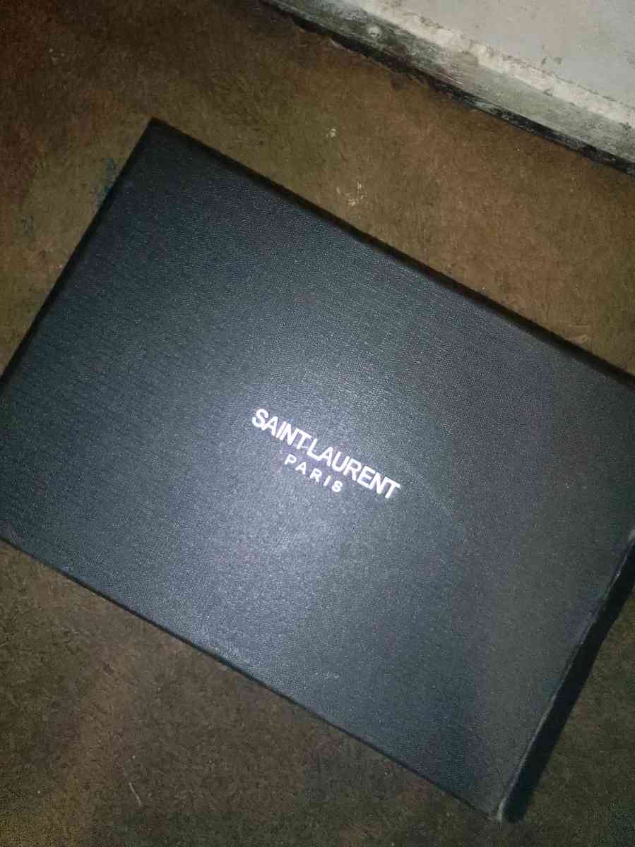 Saint Laurent Purse - Olympia, Washington - FleaMarketBay