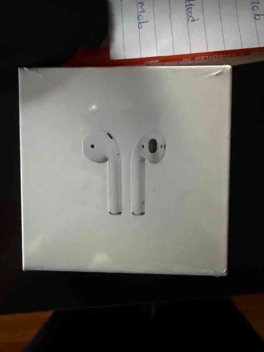 AirPod 2s amazing quality unopened box - Troy, Michigan