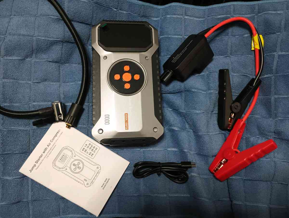 New 4000AMP Rechargable Jump StarterTire Inflator Combo - Wichita, Kansas - FleaMarketBay