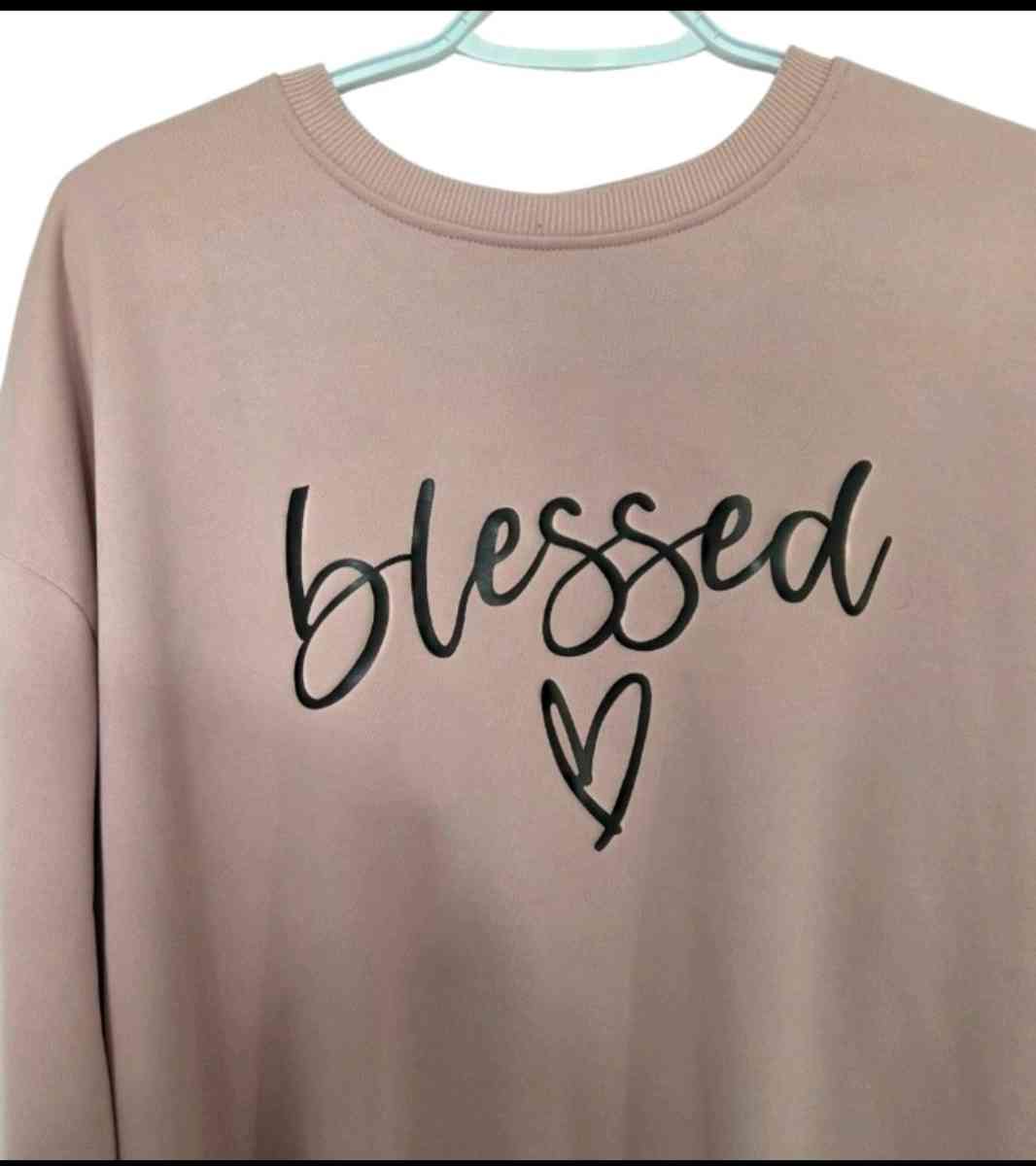 Womens 2xl sweatshirt - Winnsboro, Louisiana - FleaMarketBay