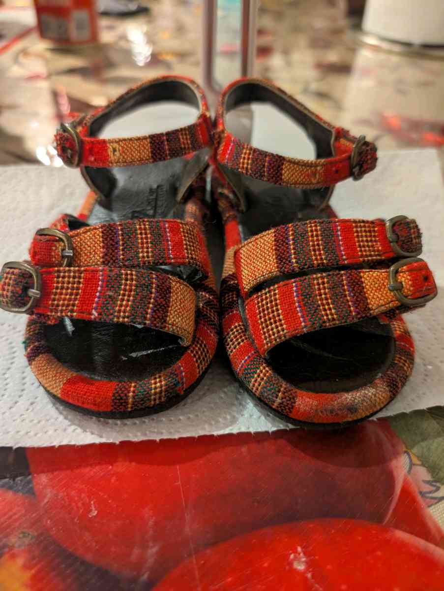 are small plaid fabric sandals for for girls size 5 - Morrisville, North Carolina - FleaMarketBay