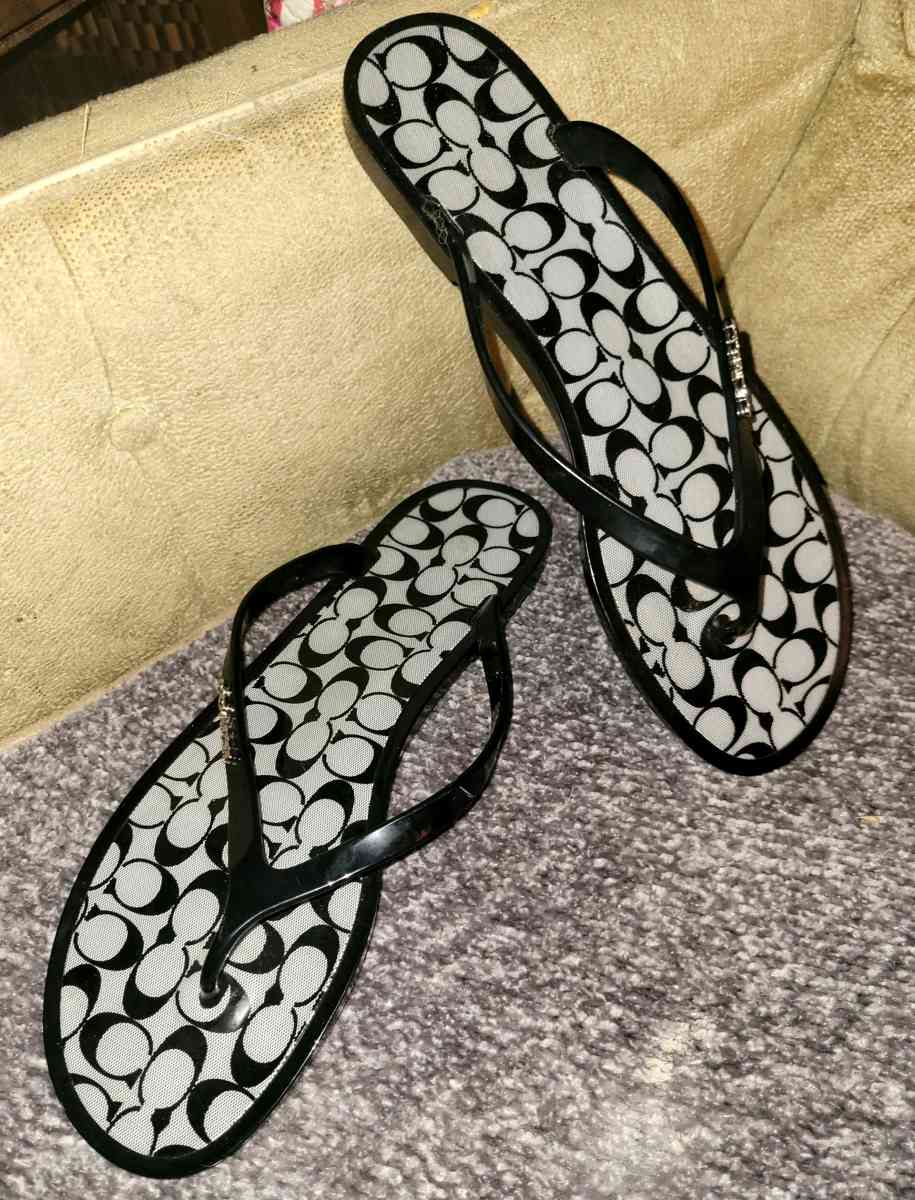 COACH jelly flip flops size 8 NWOT - Atwater, Ohio - FleaMarketBay