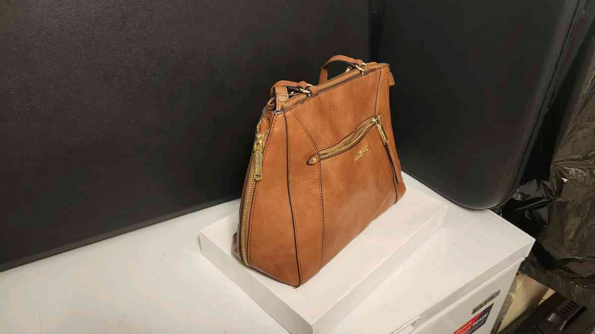 Tan Bag - Shreveport, Louisiana - FleaMarketBay