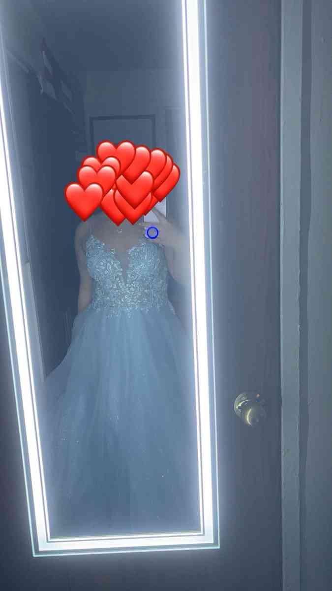 Beautiful light blue prom dress with intricate lace detailin - Staten Island, New York