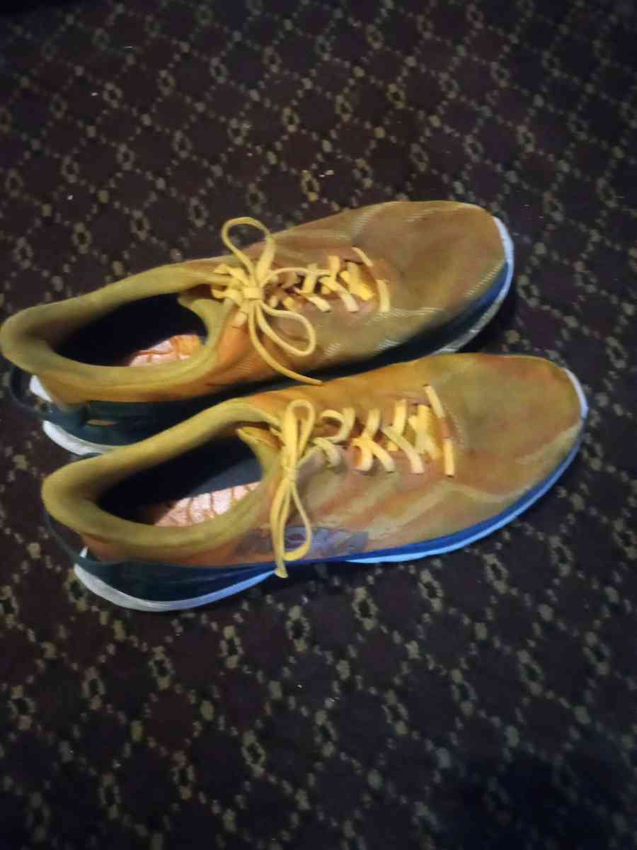 Hoka mens shoes - Oklahoma City, Oklahoma - FleaMarketBay