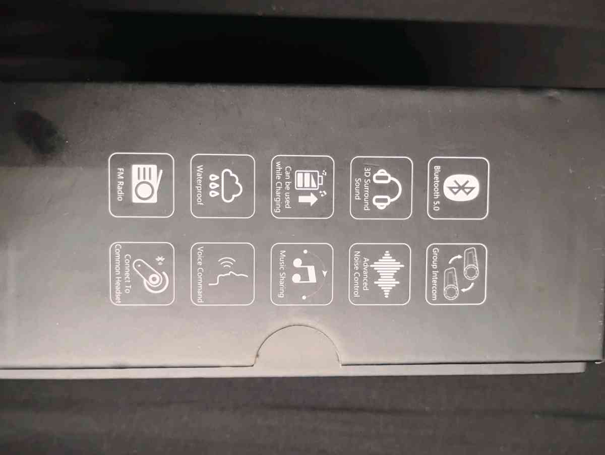 Freed onn helmet Bluetooth intercom - Pittsburg, California - FleaMarketBay