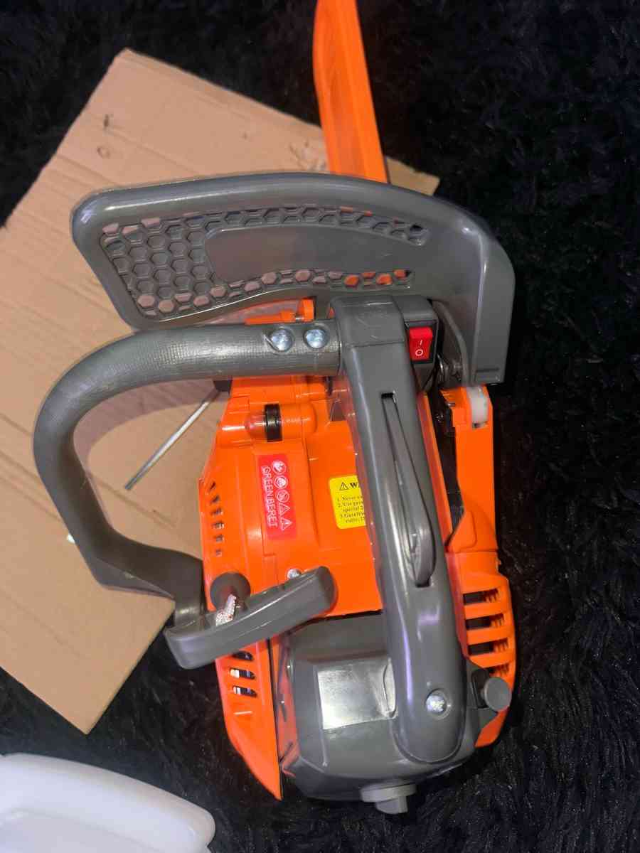 chainsaw - San Bernardino, California - FleaMarketBay