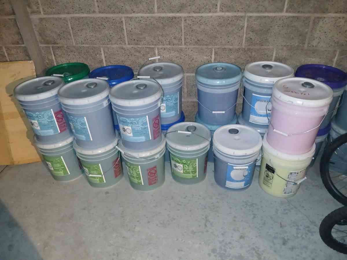 jabon de 5 galones  para ropa  para lavar platos suavizante