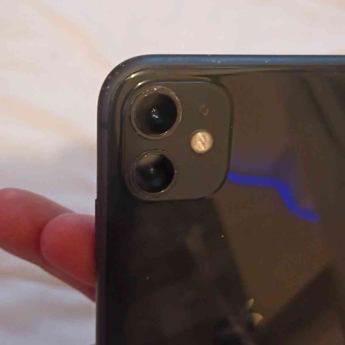 iPhone 64GB - Langley, Washington - FleaMarketBay