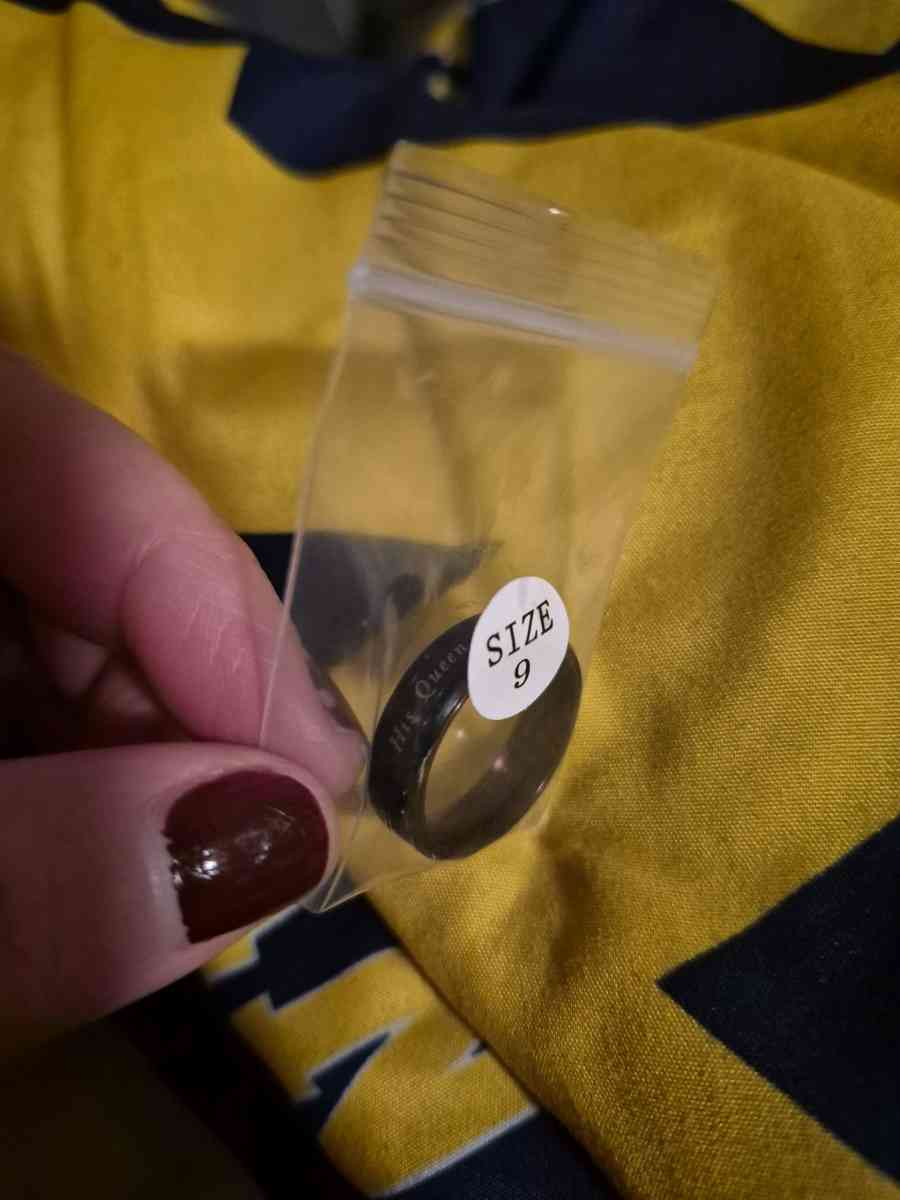 BRAND NEW HIS QUEEN Comfort fit purple band size 9 - New Baltimore, Michigan - FleaMarketBay