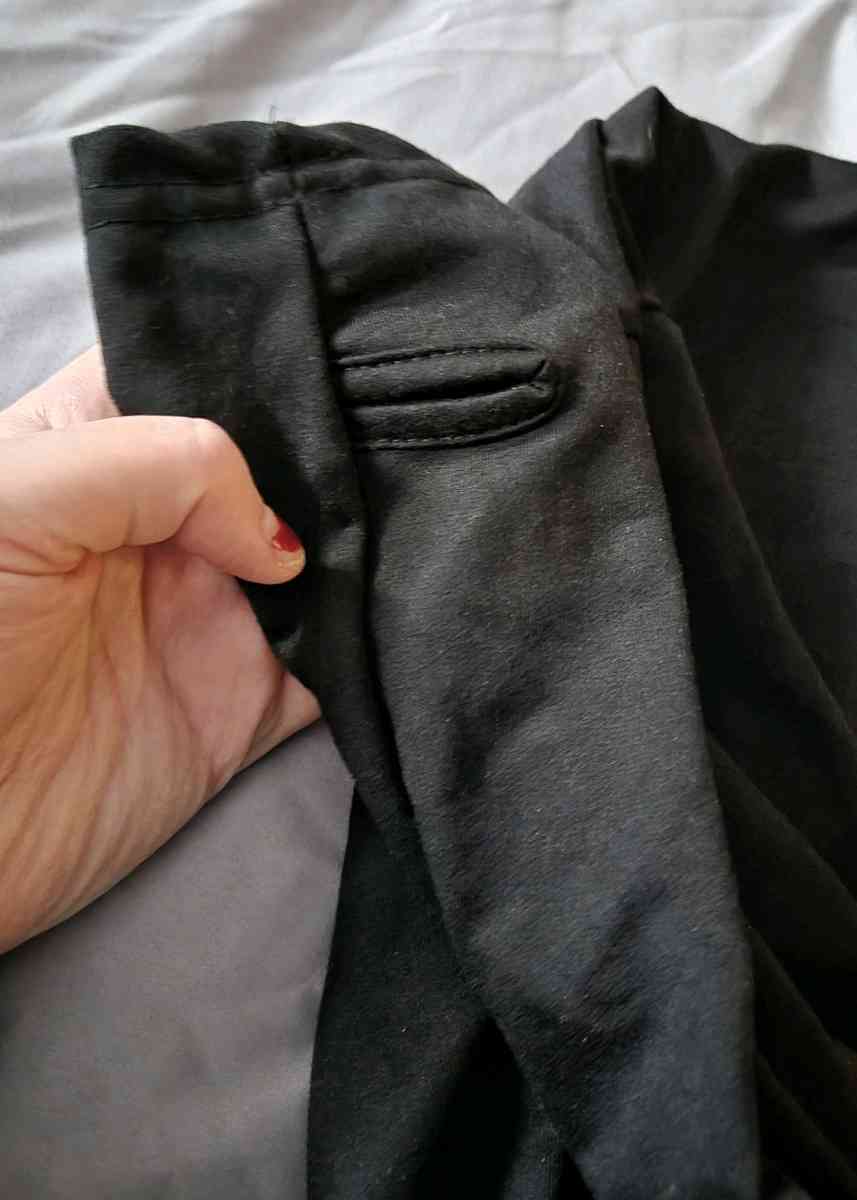 NWOT black LOVE funnelneck hoodie with paw print size XL - New Baltimore, Michigan - FleaMarketBay